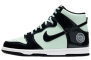 Dunk High SB Barely Green